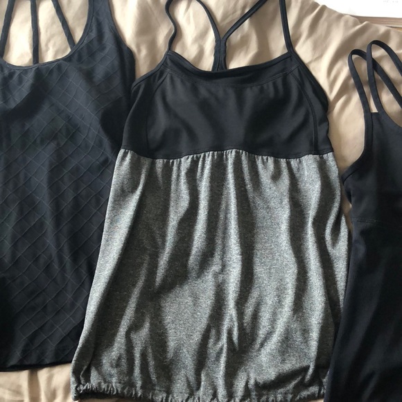 Workout top bundle - Picture 2 of 4